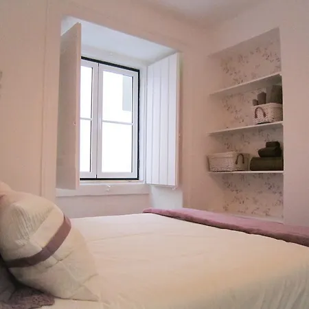 Shabby Chic Bairro Alto Apartment