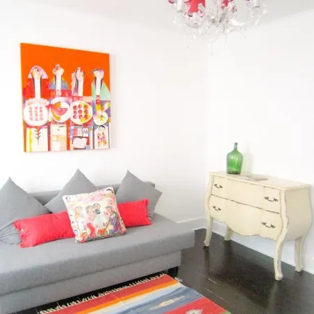 Shabby Chic Bairro Alto Apartment *